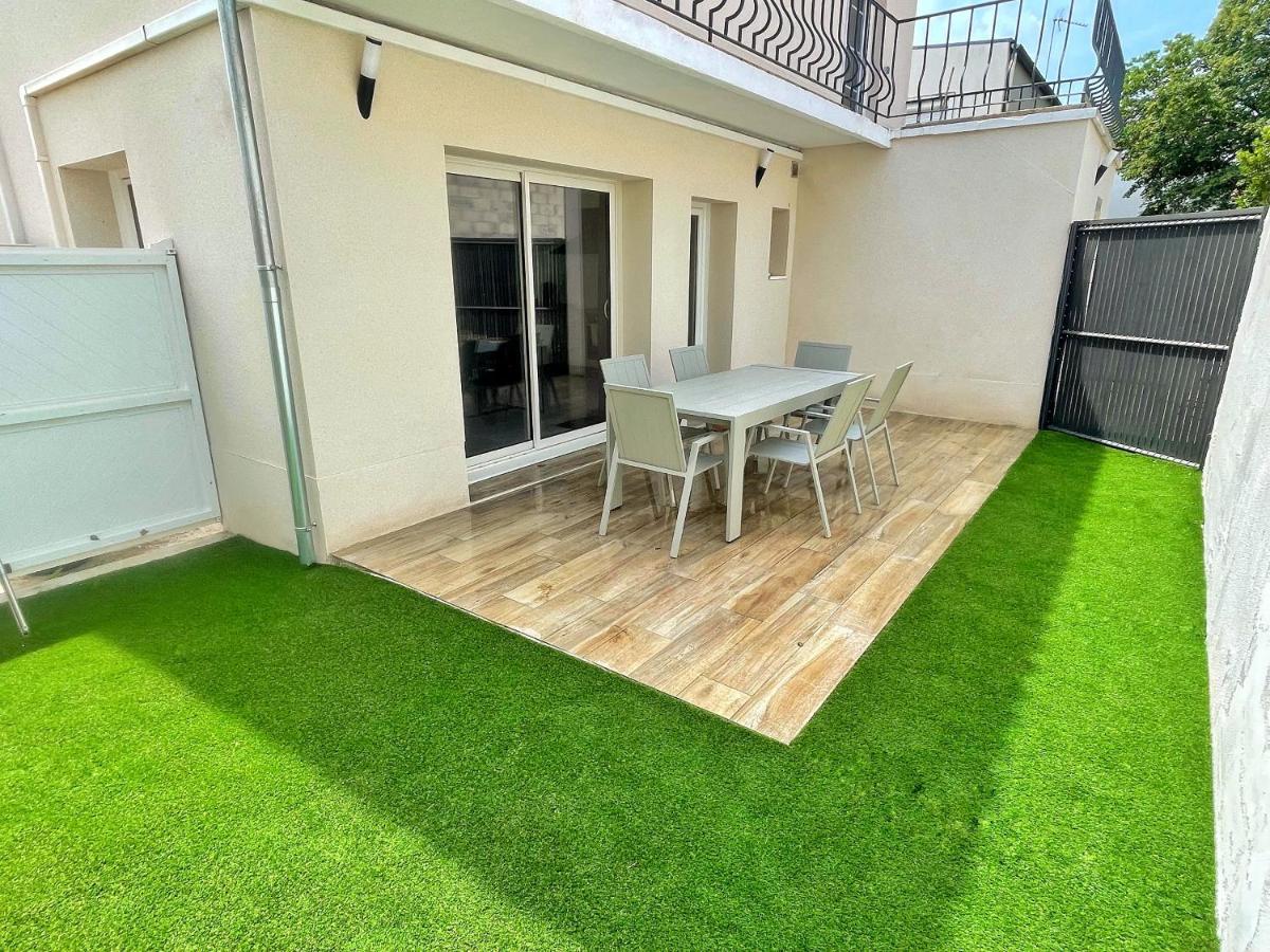 Les Appartements Du Carnot - Terrasses Et Jardins La Rochelle  Bagian luar foto