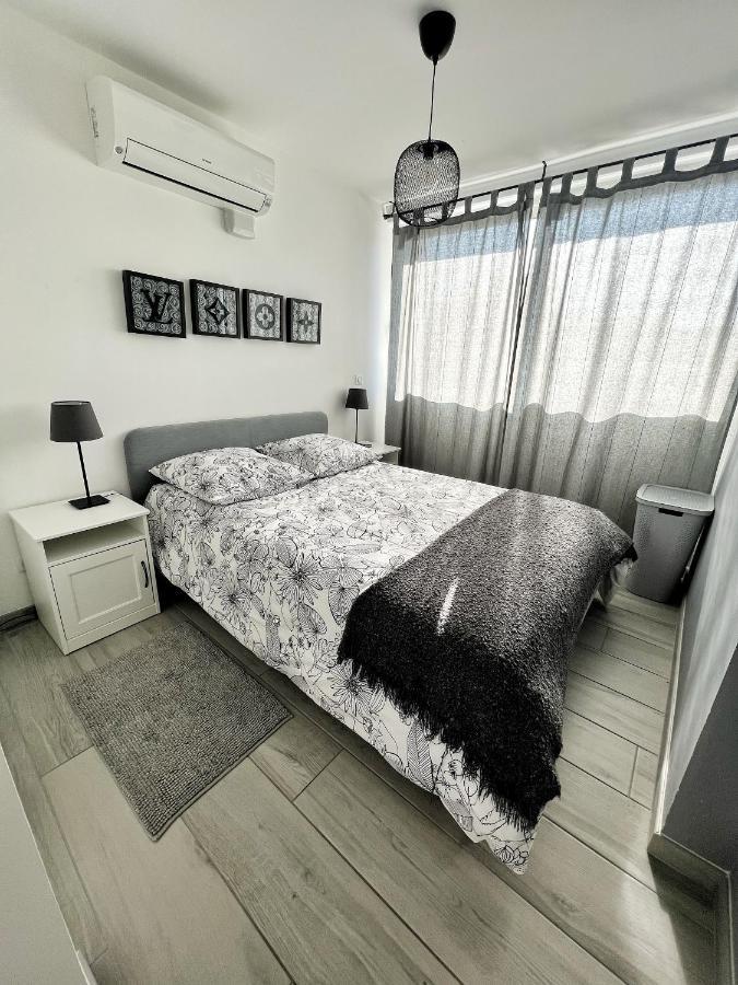 Les Appartements Du Carnot - Terrasses Et Jardins La Rochelle  Bagian luar foto