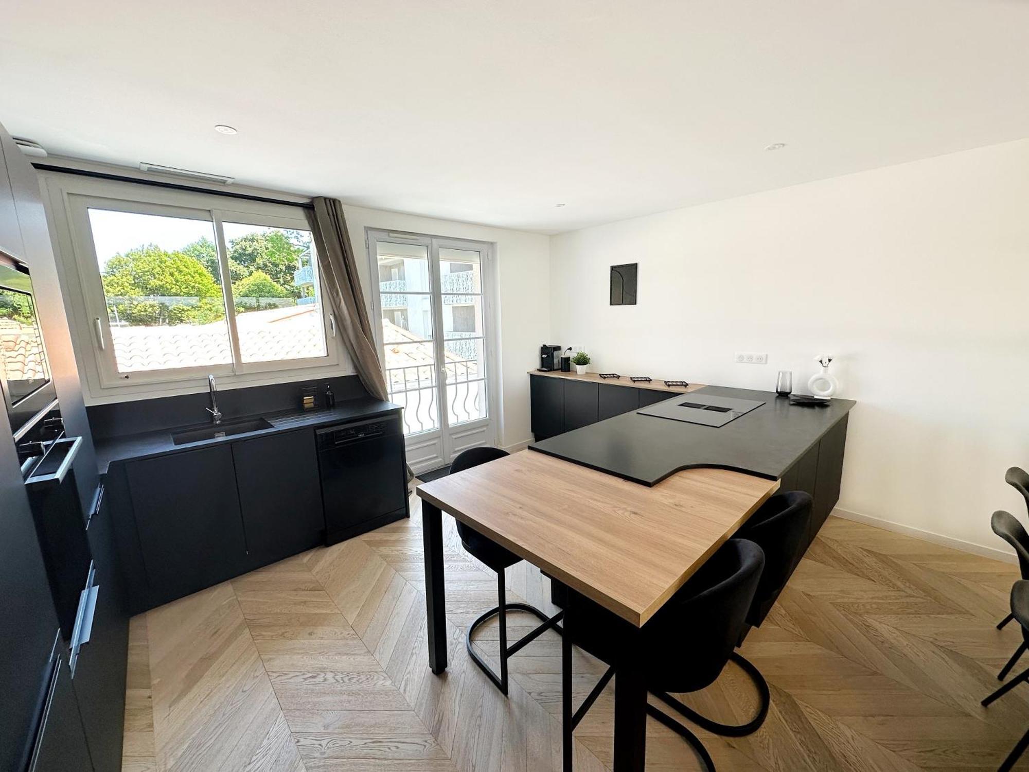 Les Appartements Du Carnot - Terrasses Et Jardins La Rochelle  Bagian luar foto